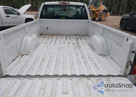 2005 Chevrolet Silverado 1500 Work Truck z USA, uszkodzony, nr VIN 1GCEC14X85Z142142